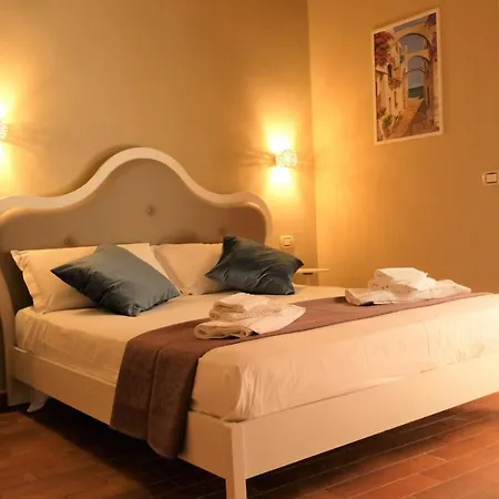 Queen 20 - Private Rooms Duomo Napoli Гостевой дом